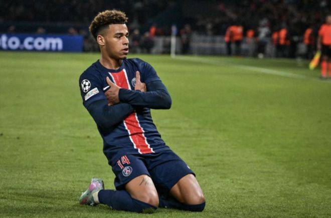 费迪南德盛赞杜埃：19岁少年自信踢法无上限